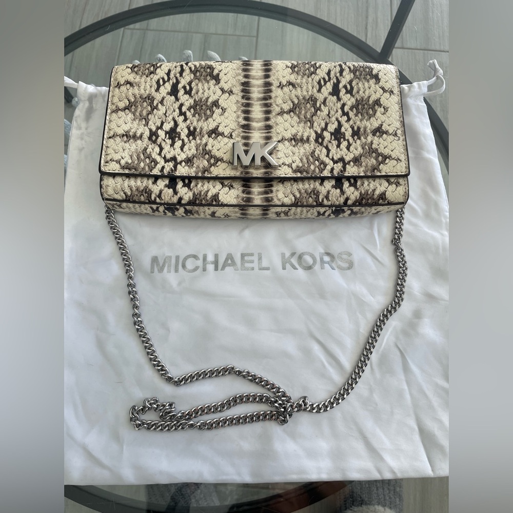 EUC crossbody/clutch snakeskin Mk bag unique used twice
